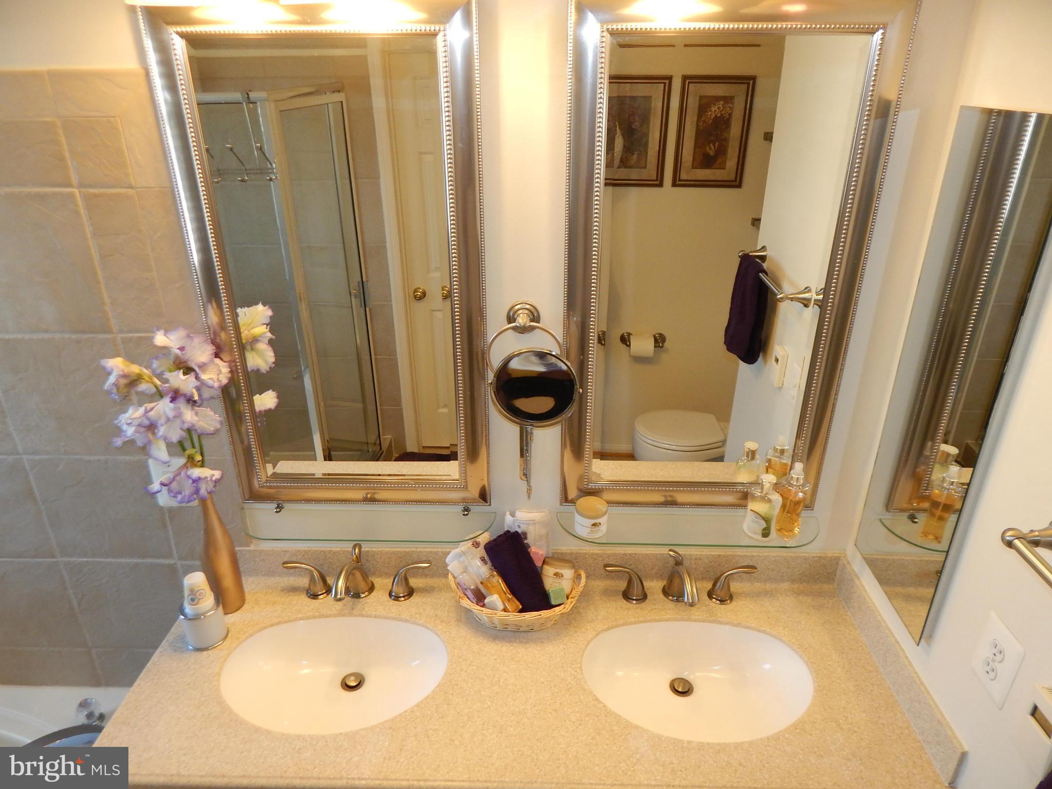 LAKELAND PLACE - Residential