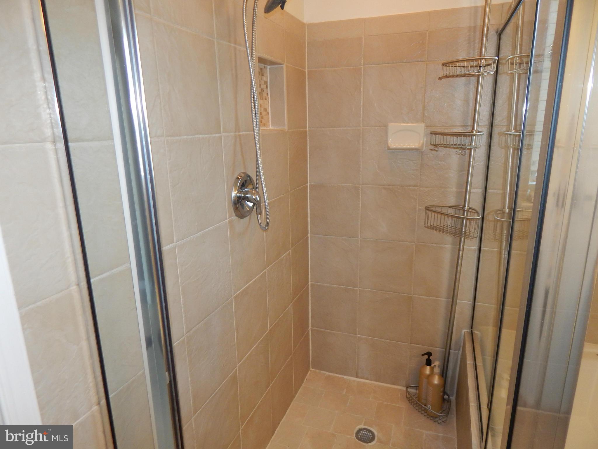 LAKELAND PLACE - Residential