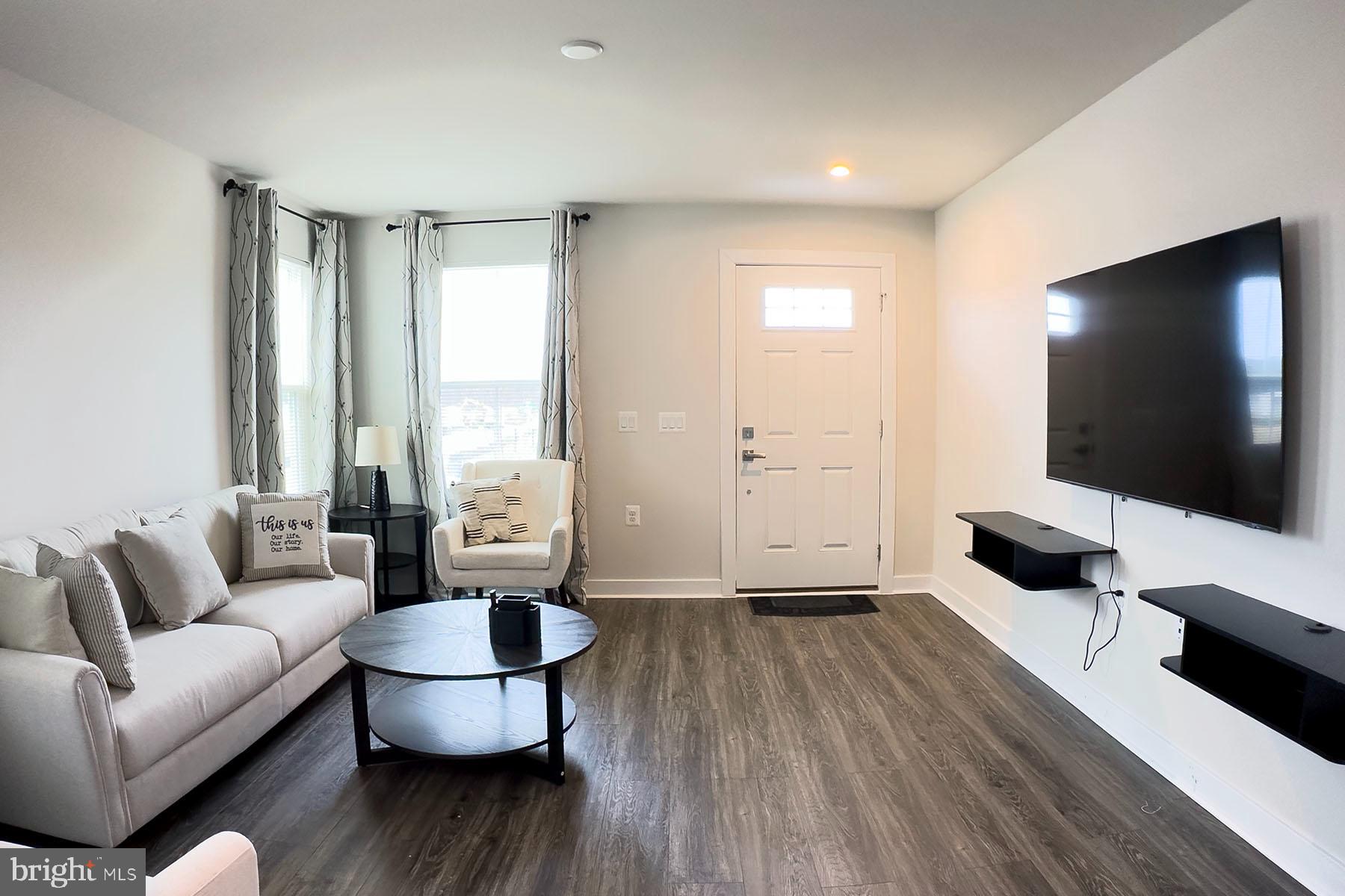 ARCADIA NORTH - Residential Lease