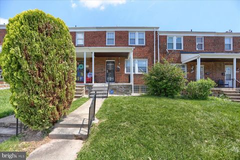 Townhouse For Rent - 1323 N Kenwood Avenue #1<br/> BALTIMORE, MD 21213