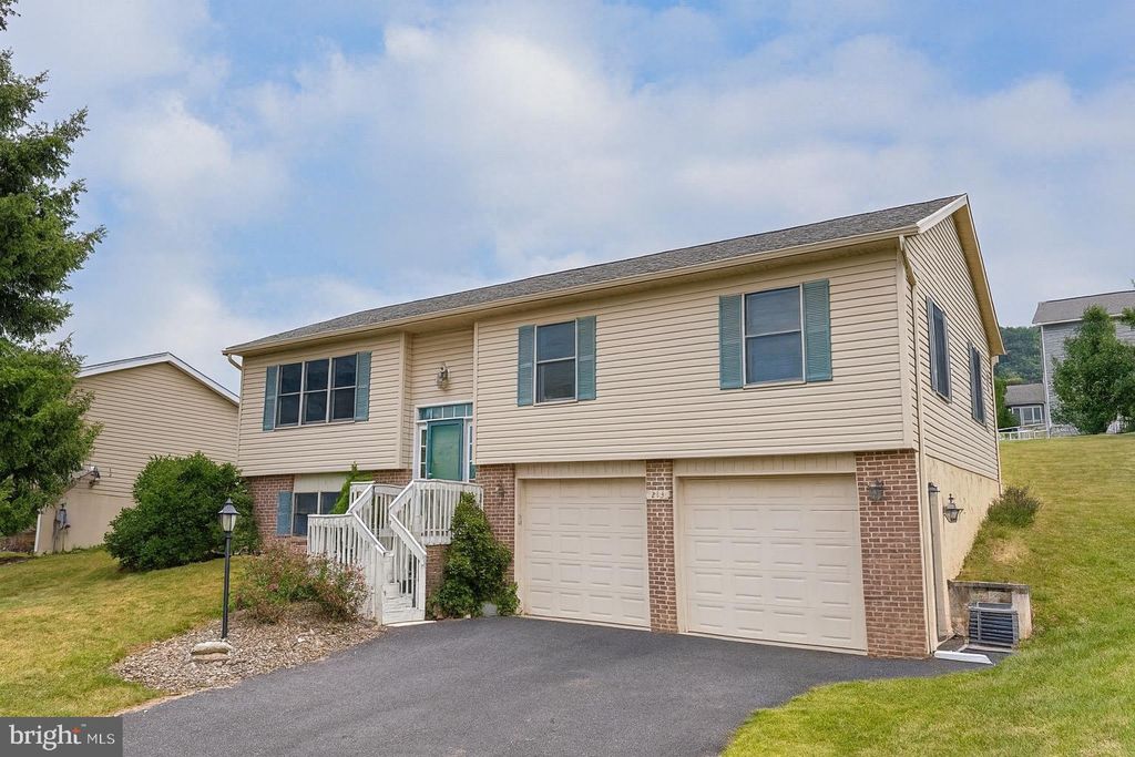 Photo of 213 1st Avenue, STATE COLLEGE, PA 16801 (MLS # PACE2516664)