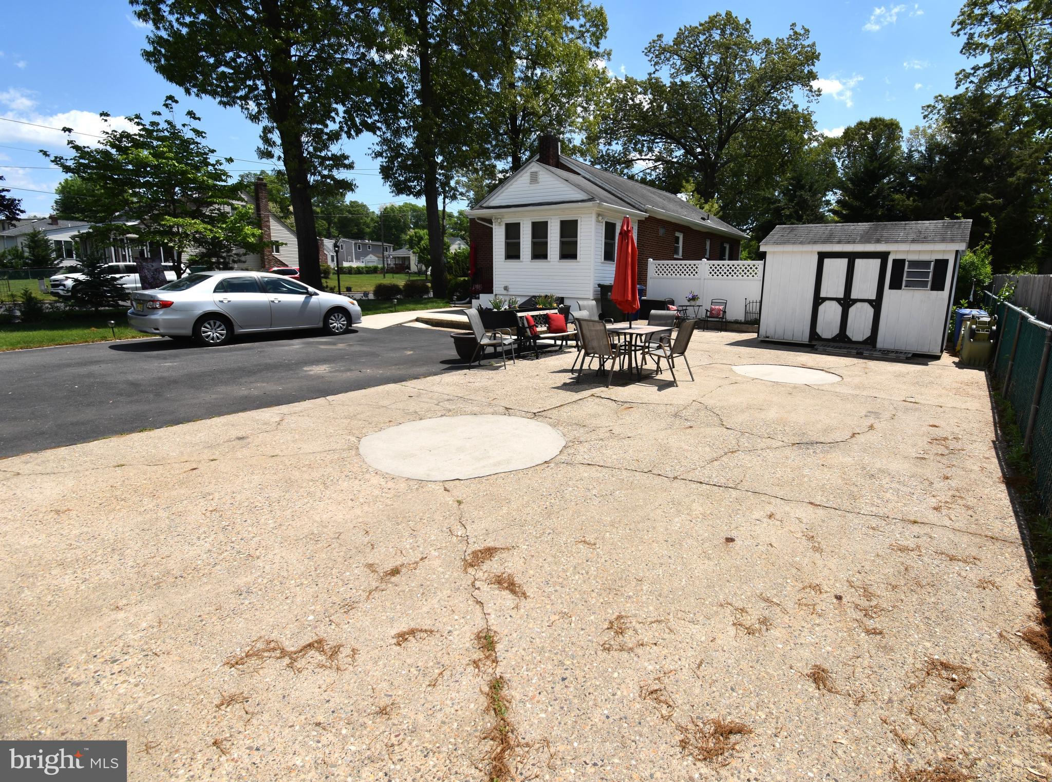 1304 GRIFFITH AVENUE