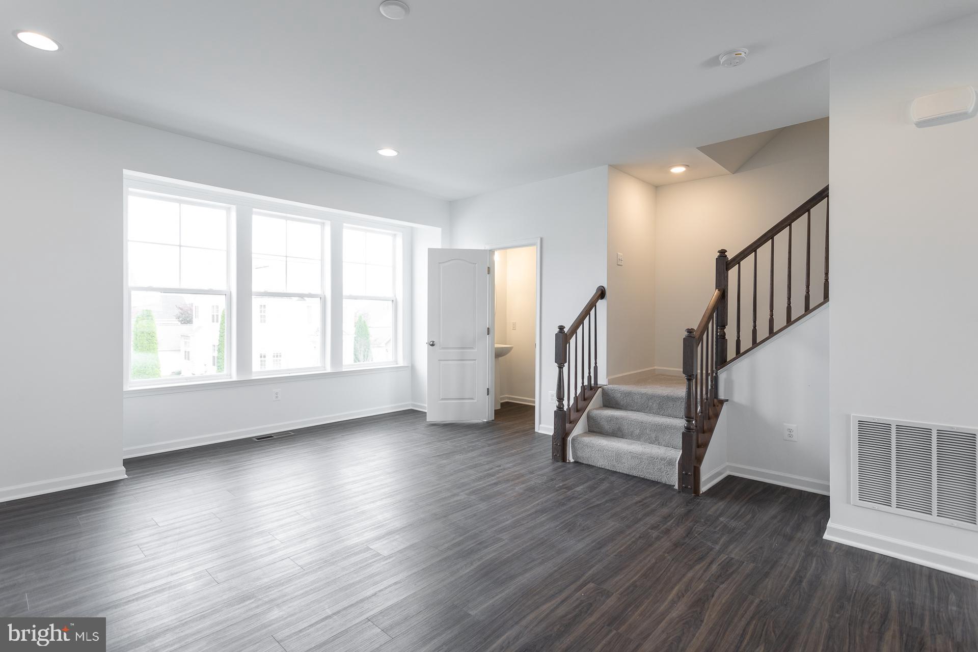 HUNTFIELD - Residential