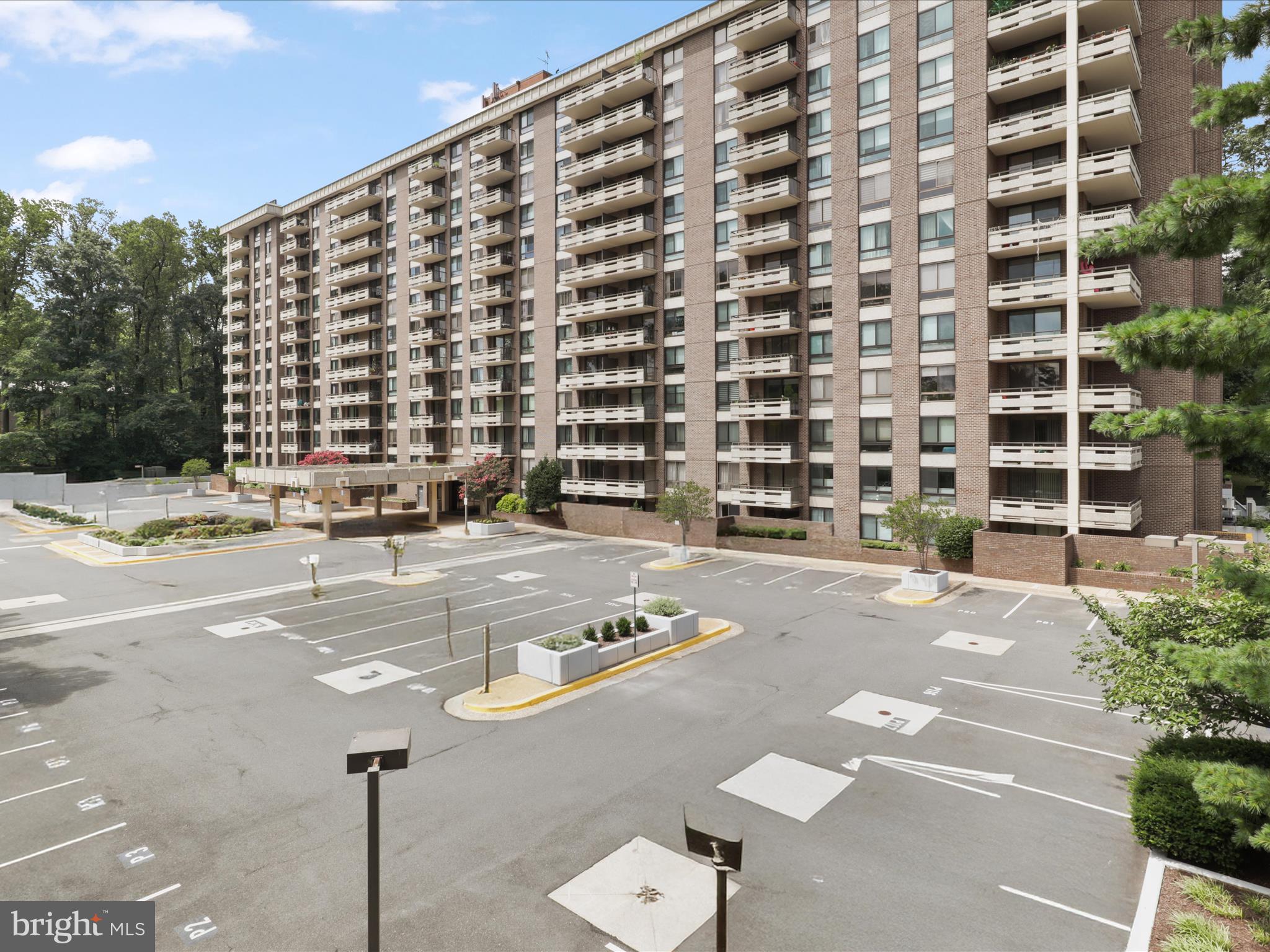 1808 OLD MEADOW ROAD 1418