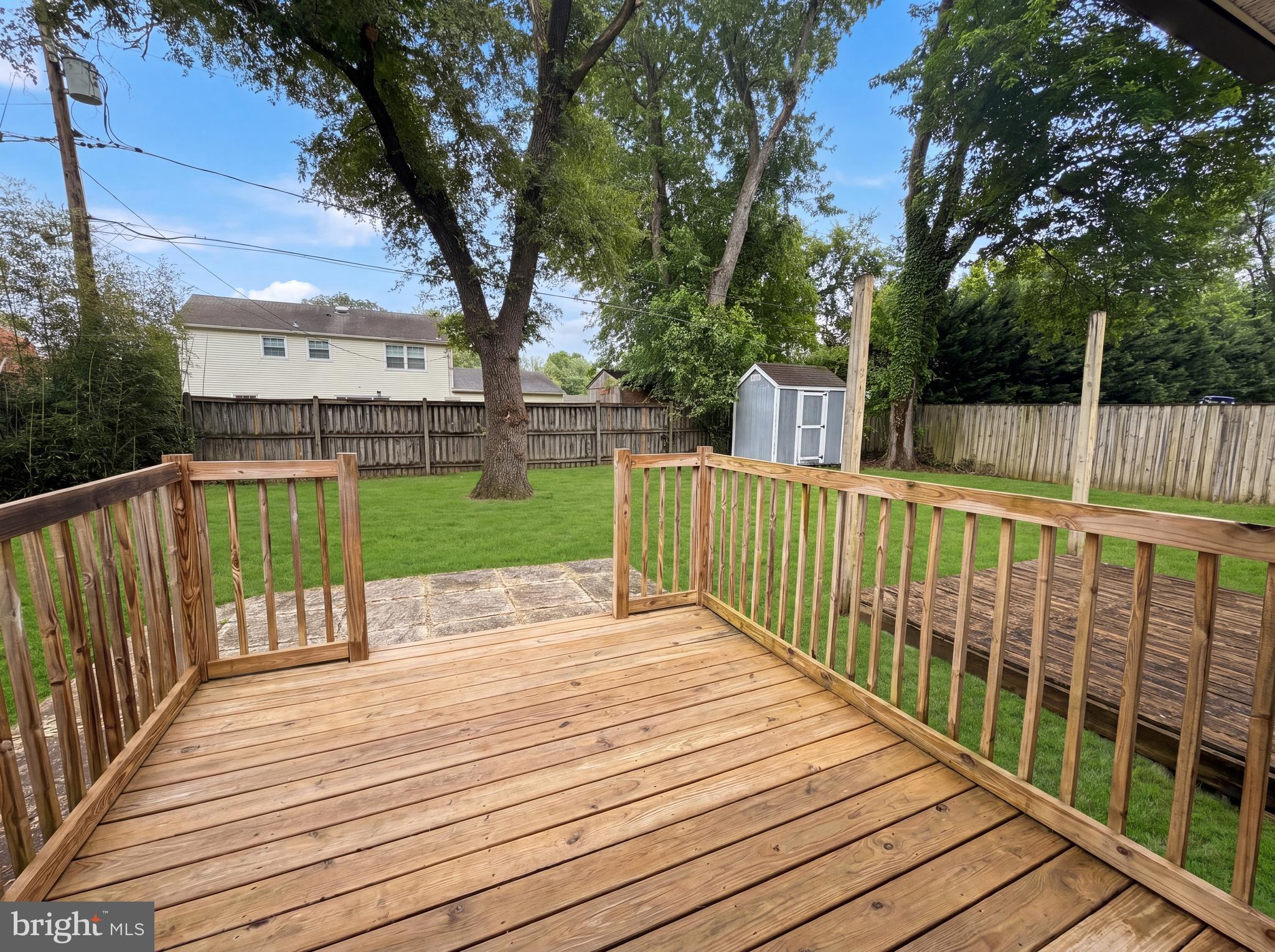 MEADOWBROOK - Residential