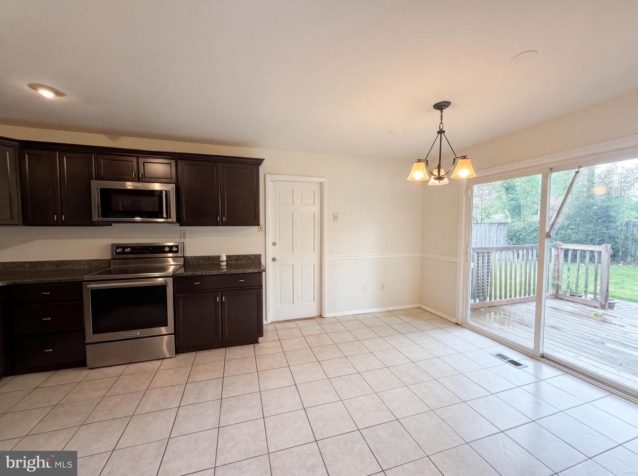 MEADOWBROOK - Residential