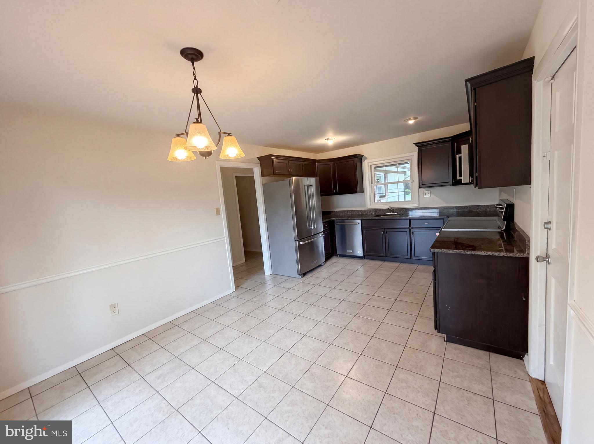 MEADOWBROOK - Residential