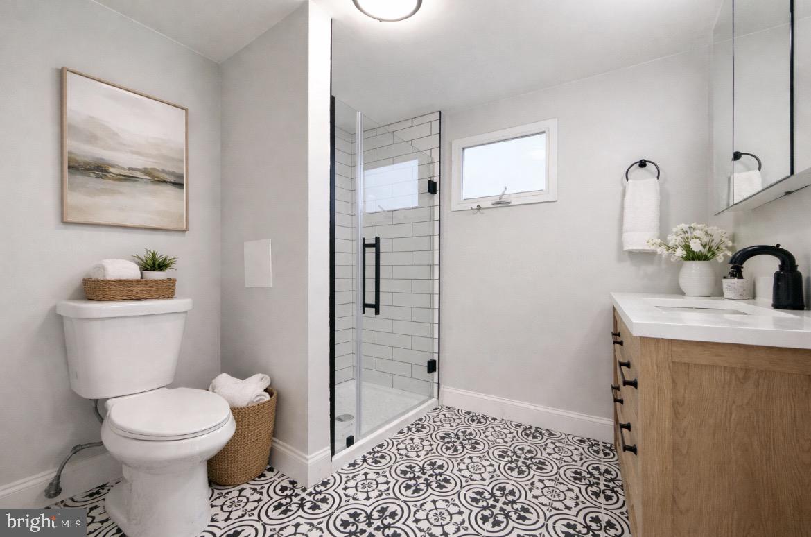 2136 E TUCKER STREET