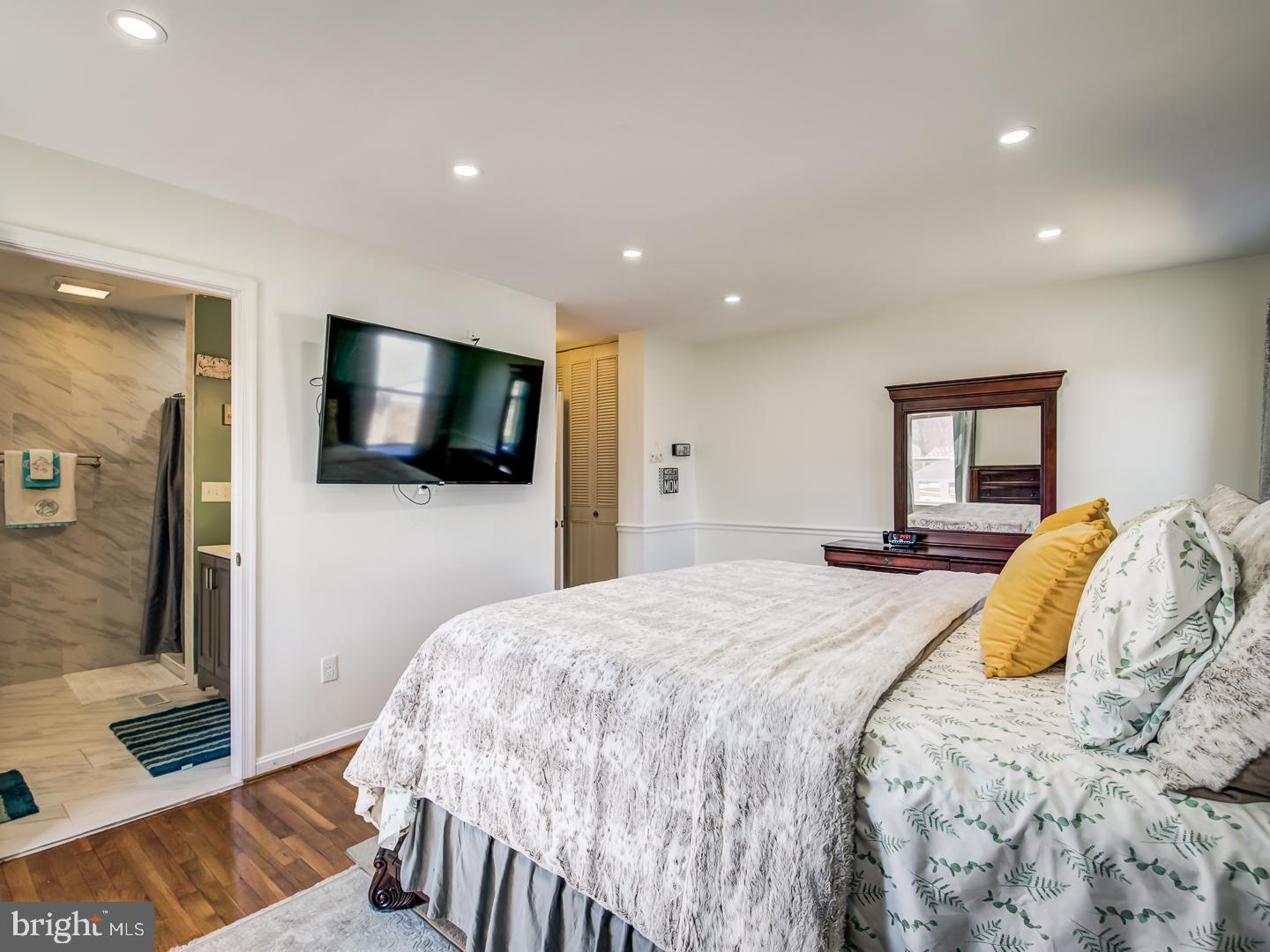 MARLTON - Residential