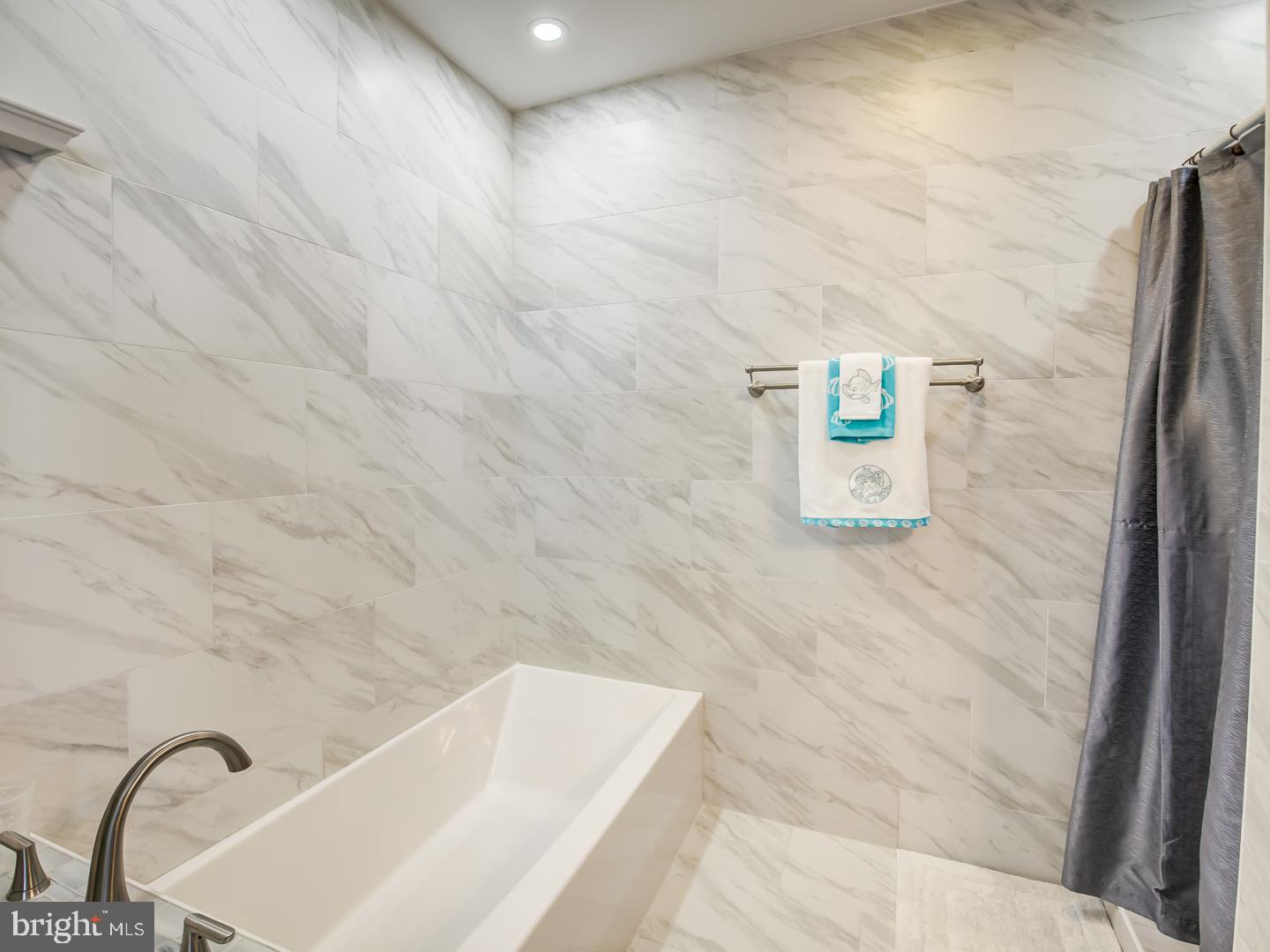 MARLTON - Residential