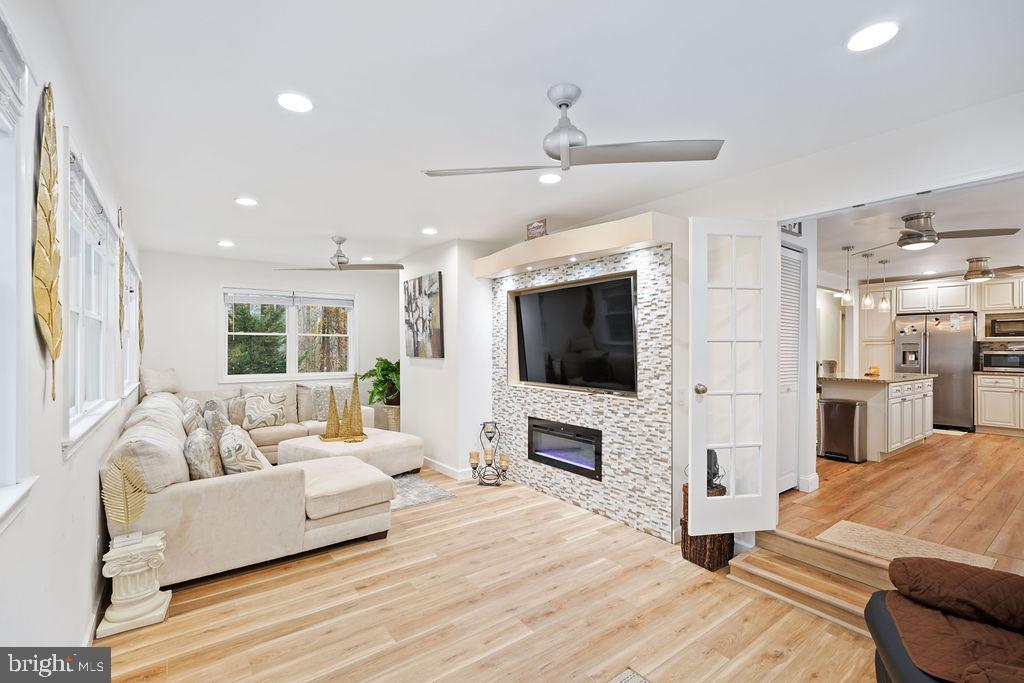 ANDORICK ACRES - Residential