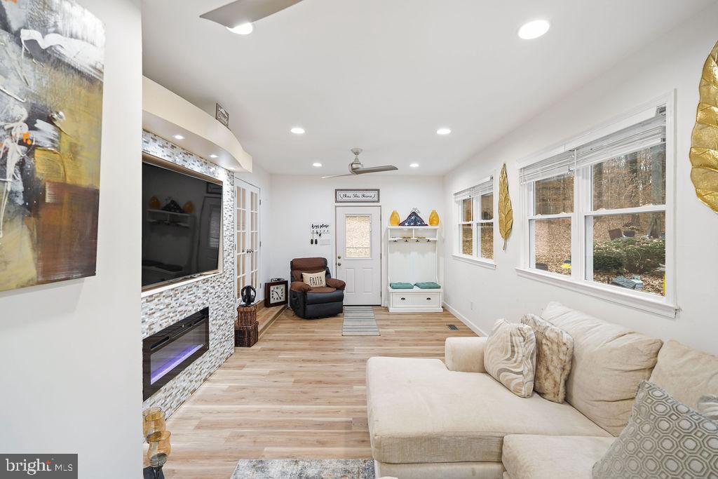 ANDORICK ACRES - Residential