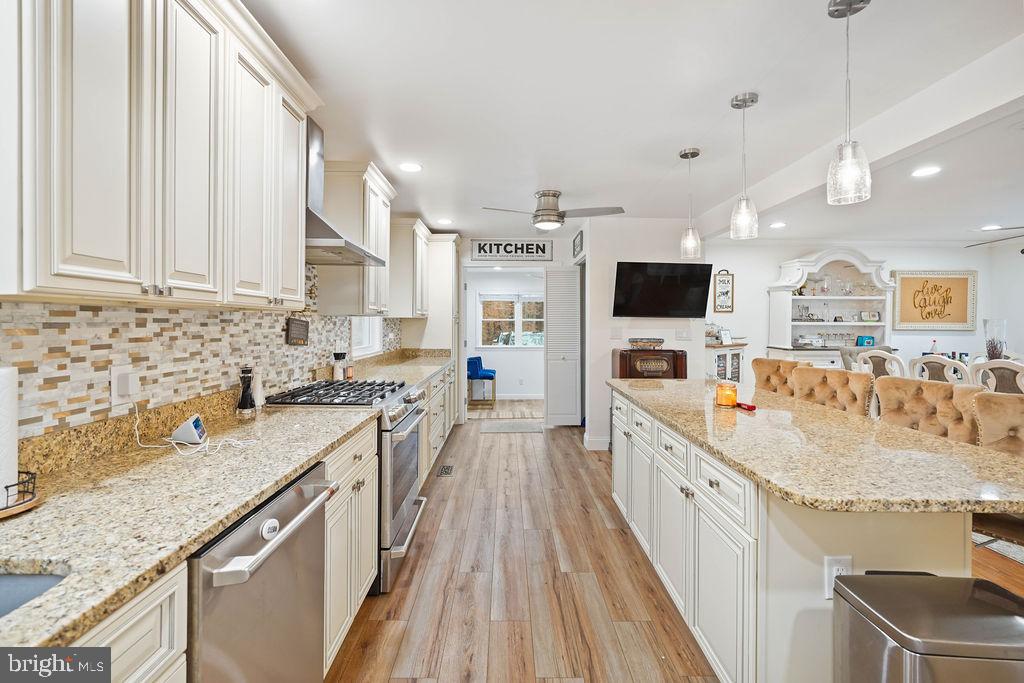 ANDORICK ACRES - Residential