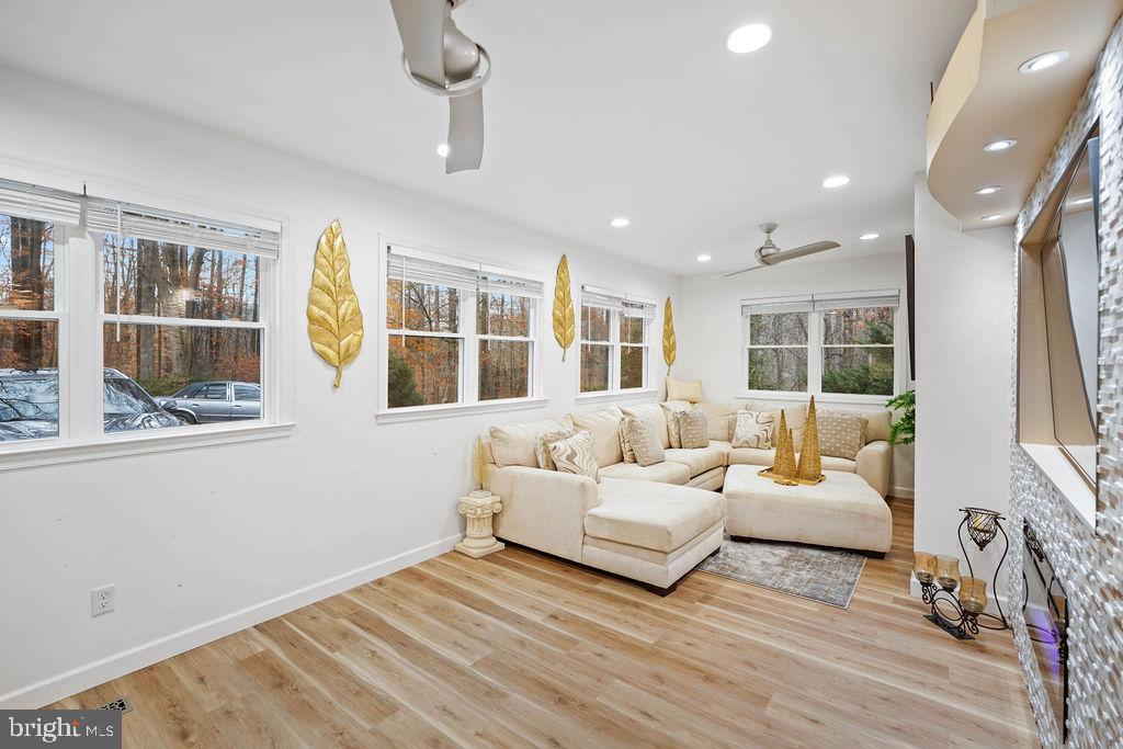 ANDORICK ACRES - Residential