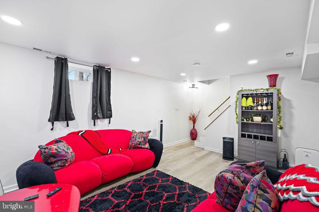 ANDORICK ACRES - Residential