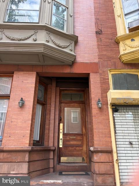 Townhouse For Rent - 423 S 15th Street #3 FRONT<br/> Philadelphia County, PHILADELPHIA, PA 19146