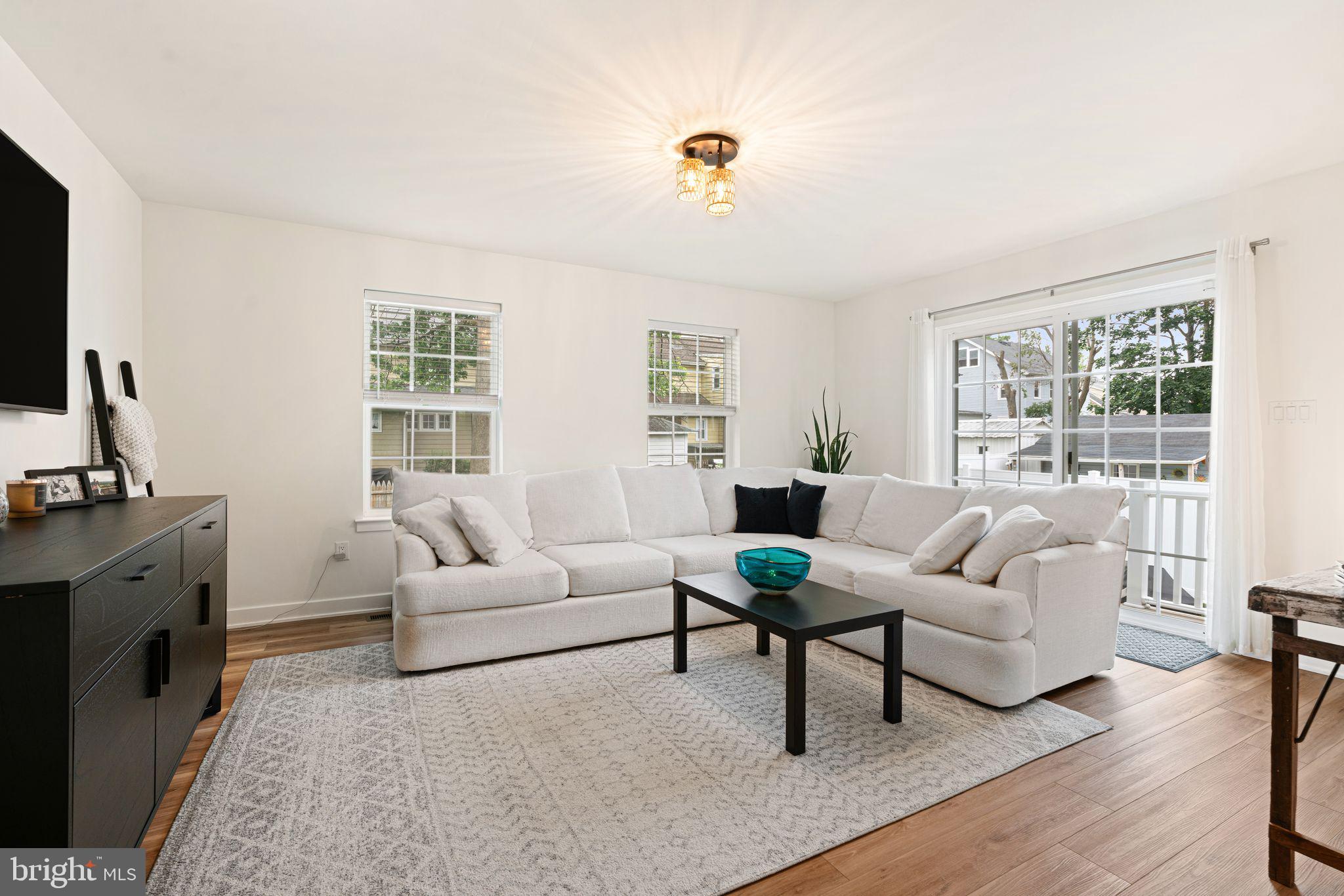 16 E COLLINGSWOOD AVENUE