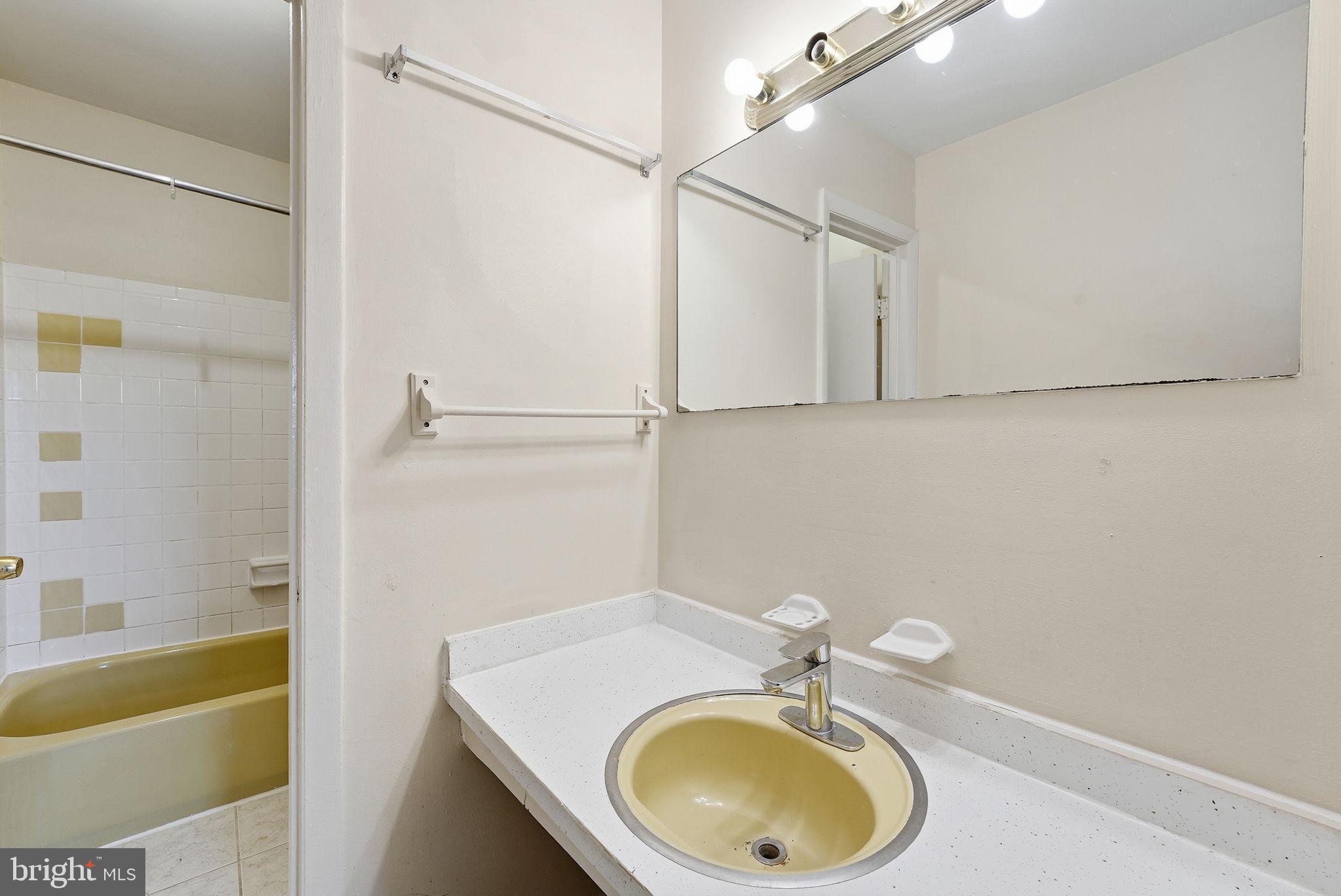 WILLIAMSTOWN - Residential Lease