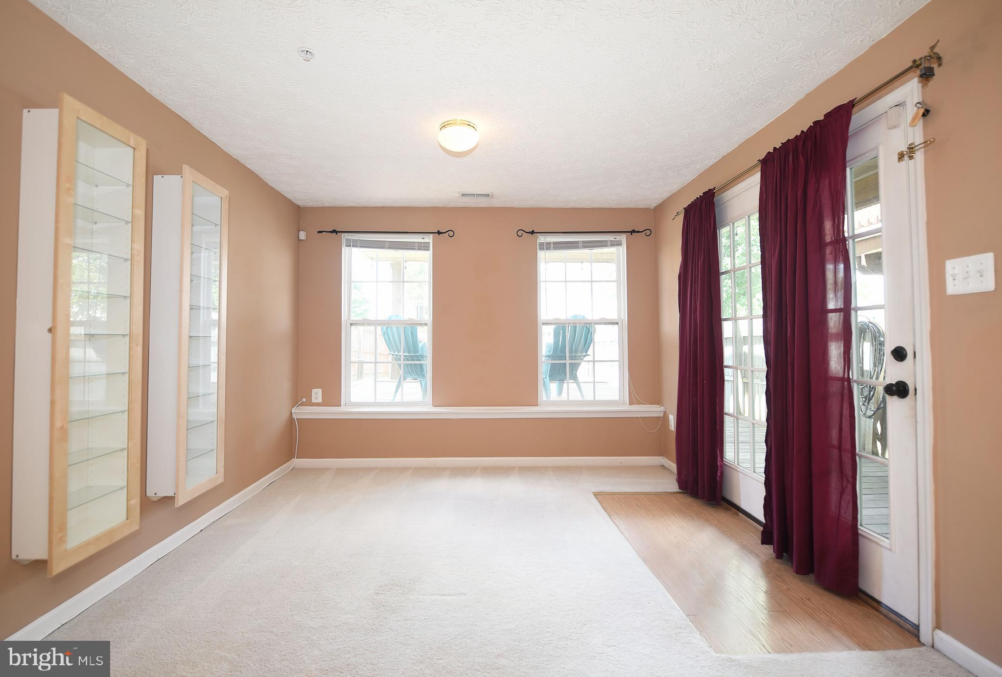 CONSTANT FRIENDSHIP - Residential