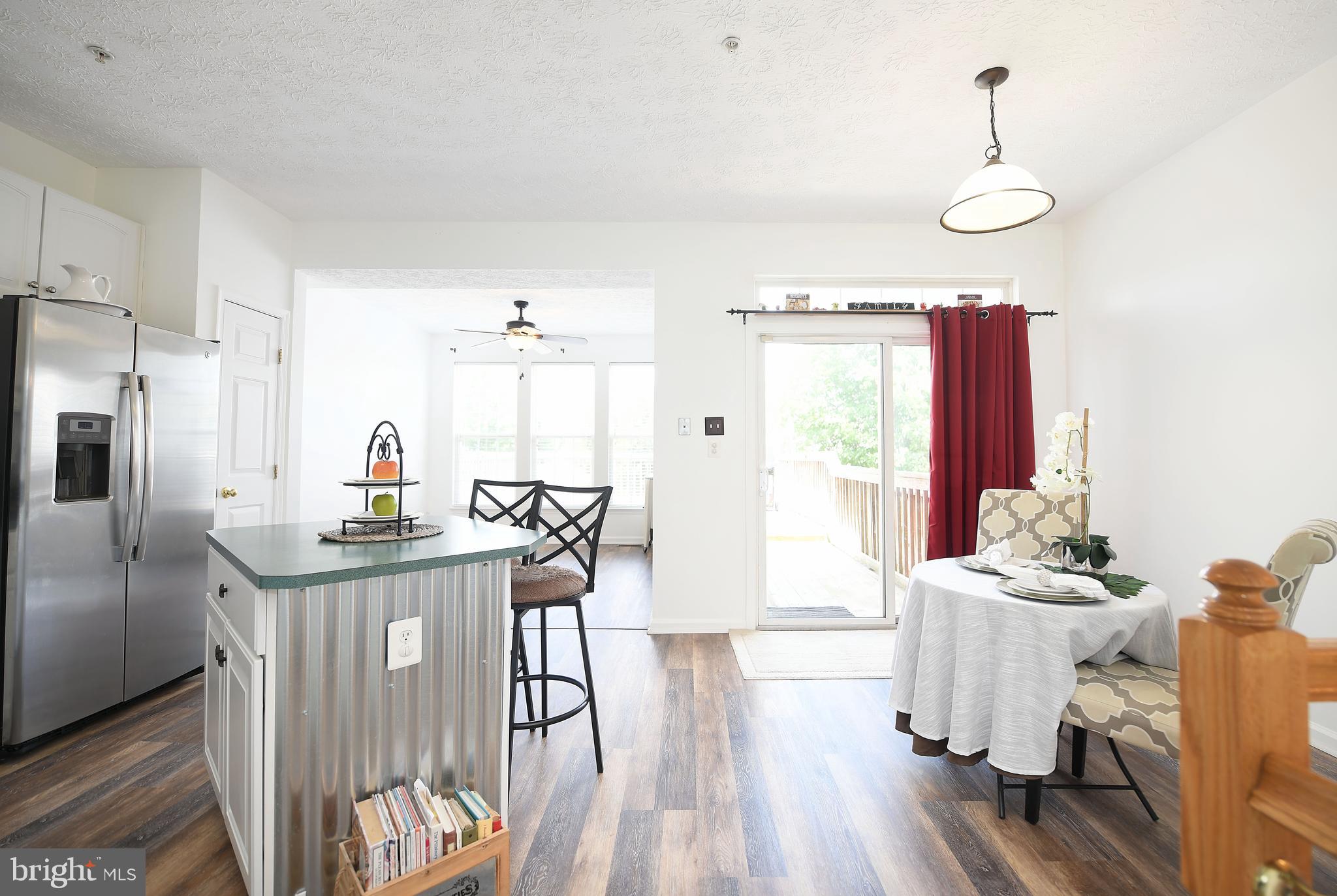 CONSTANT FRIENDSHIP - Residential