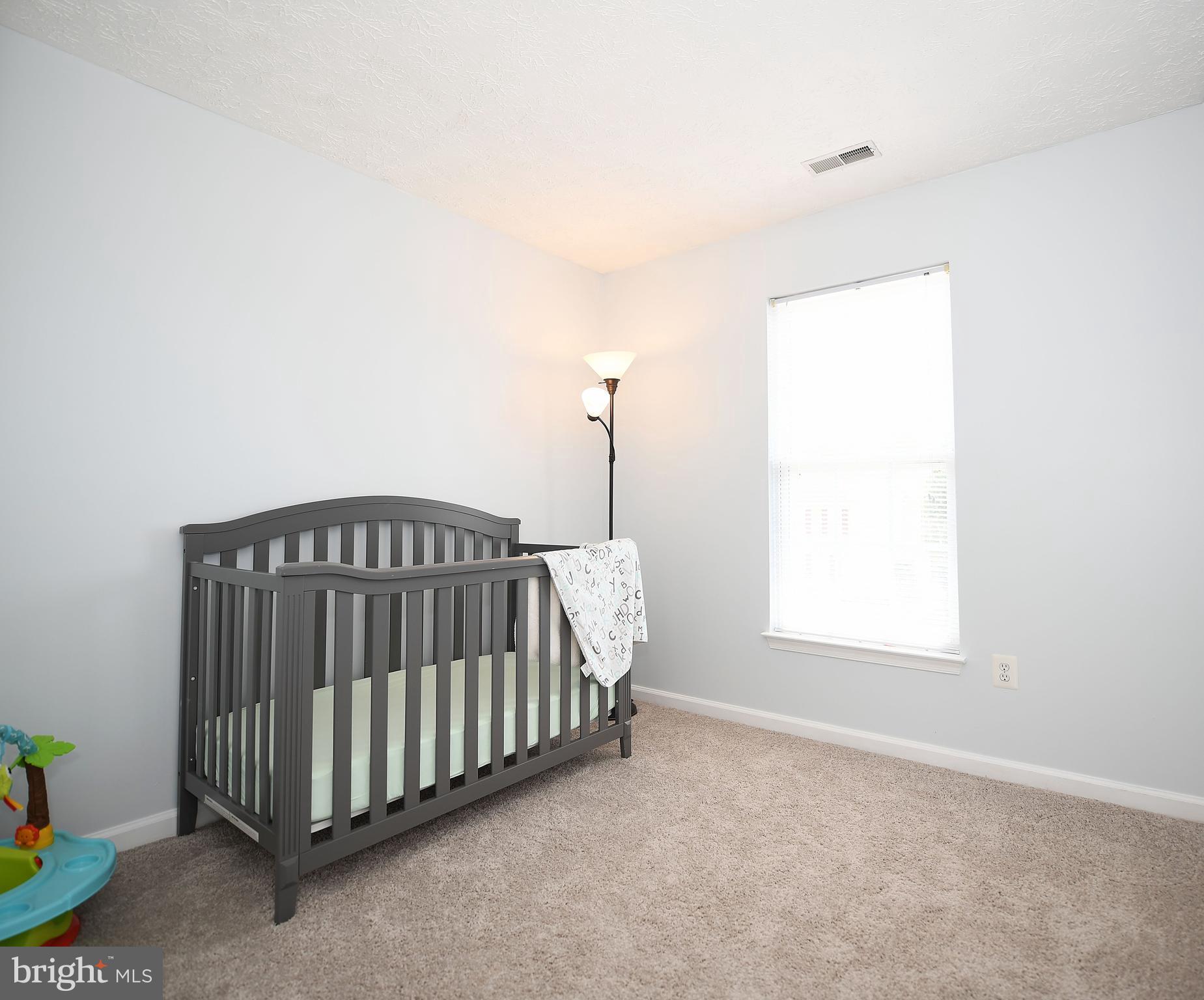 CONSTANT FRIENDSHIP - Residential