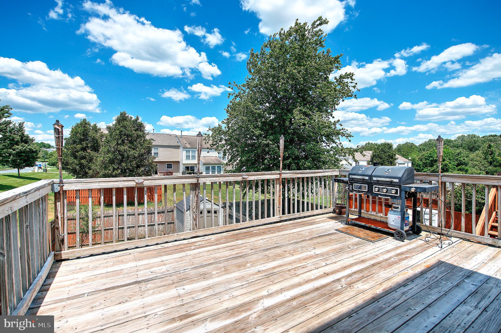 CONSTANT FRIENDSHIP - Residential