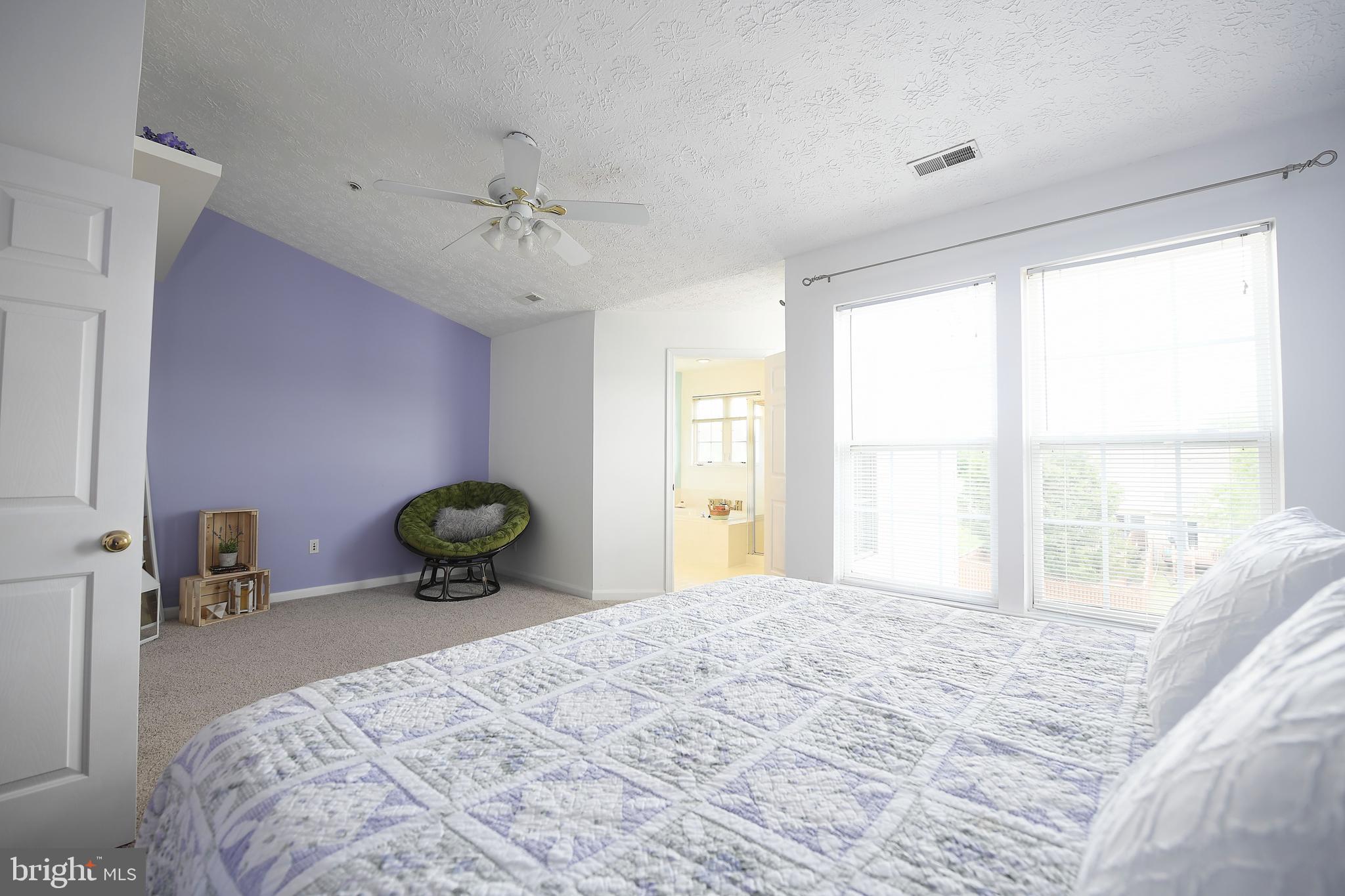 CONSTANT FRIENDSHIP - Residential