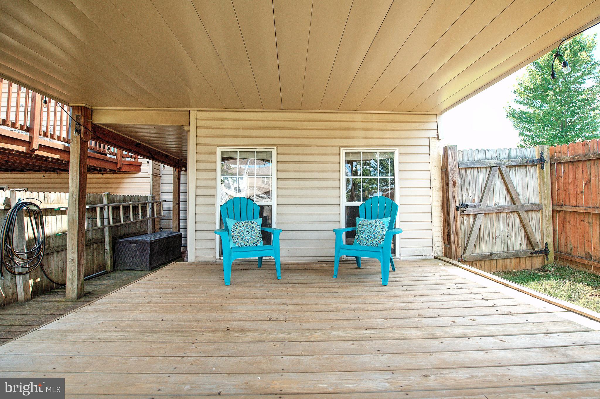 CONSTANT FRIENDSHIP - Residential