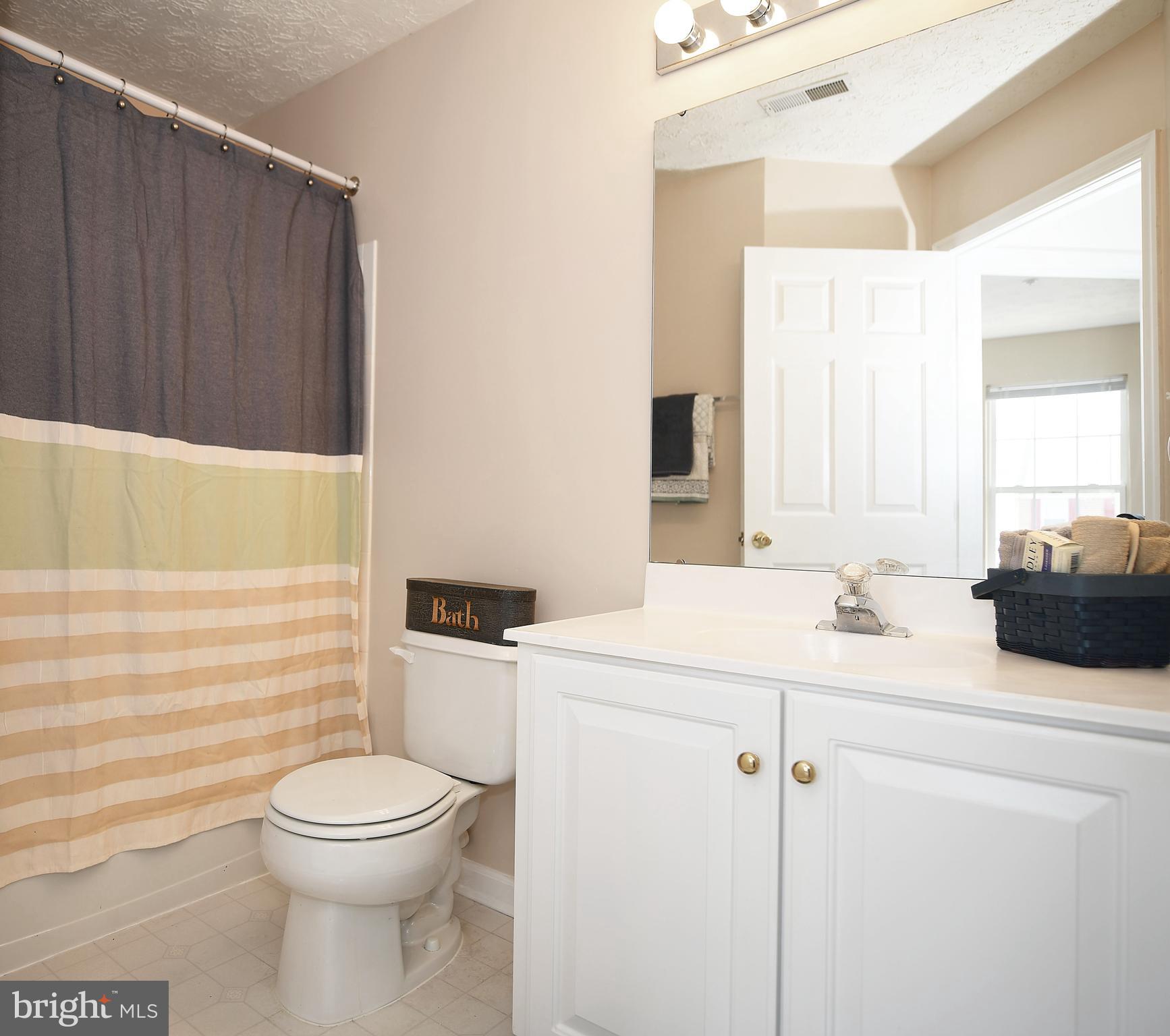 CONSTANT FRIENDSHIP - Residential