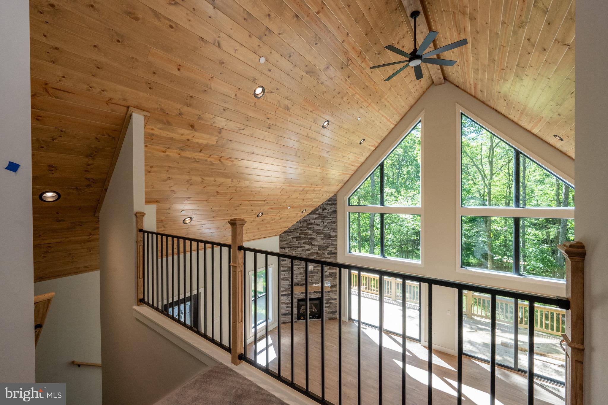 RED BRUSH - Residential