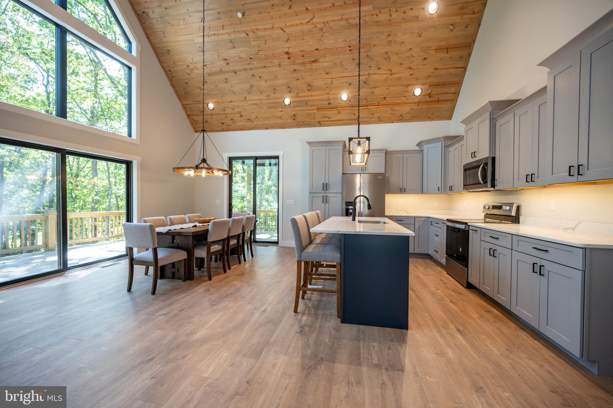 RED BRUSH - Residential