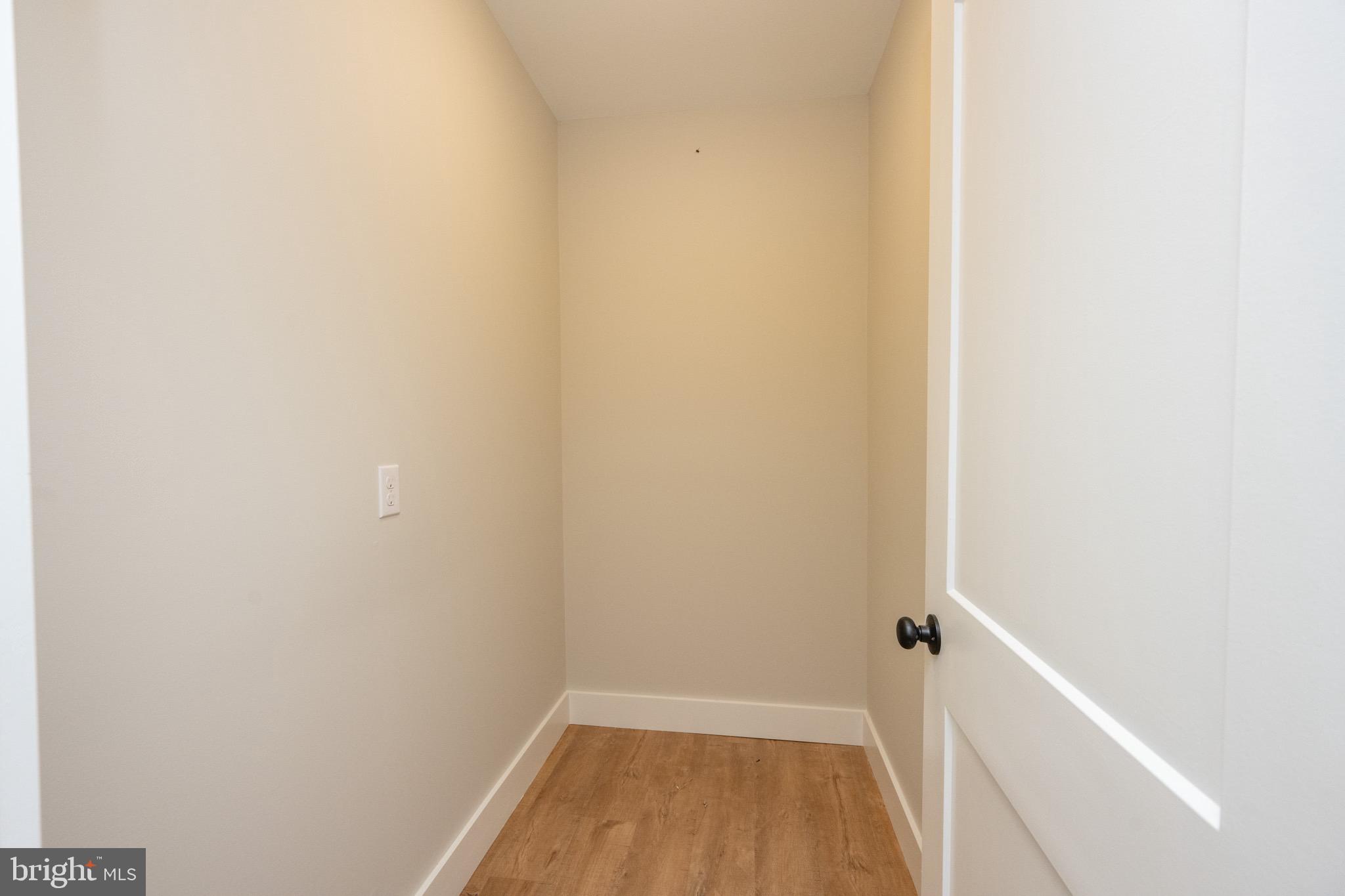 RED BRUSH - Residential