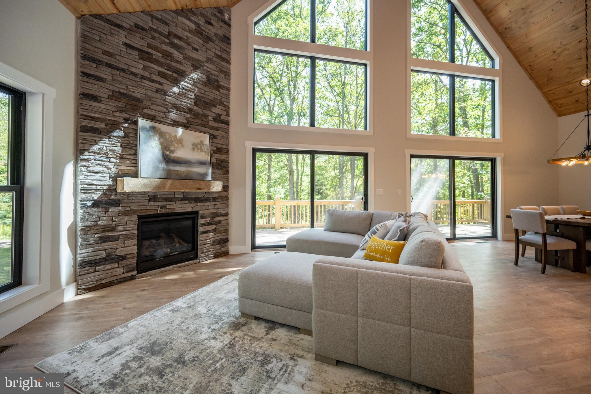 RED BRUSH - Residential