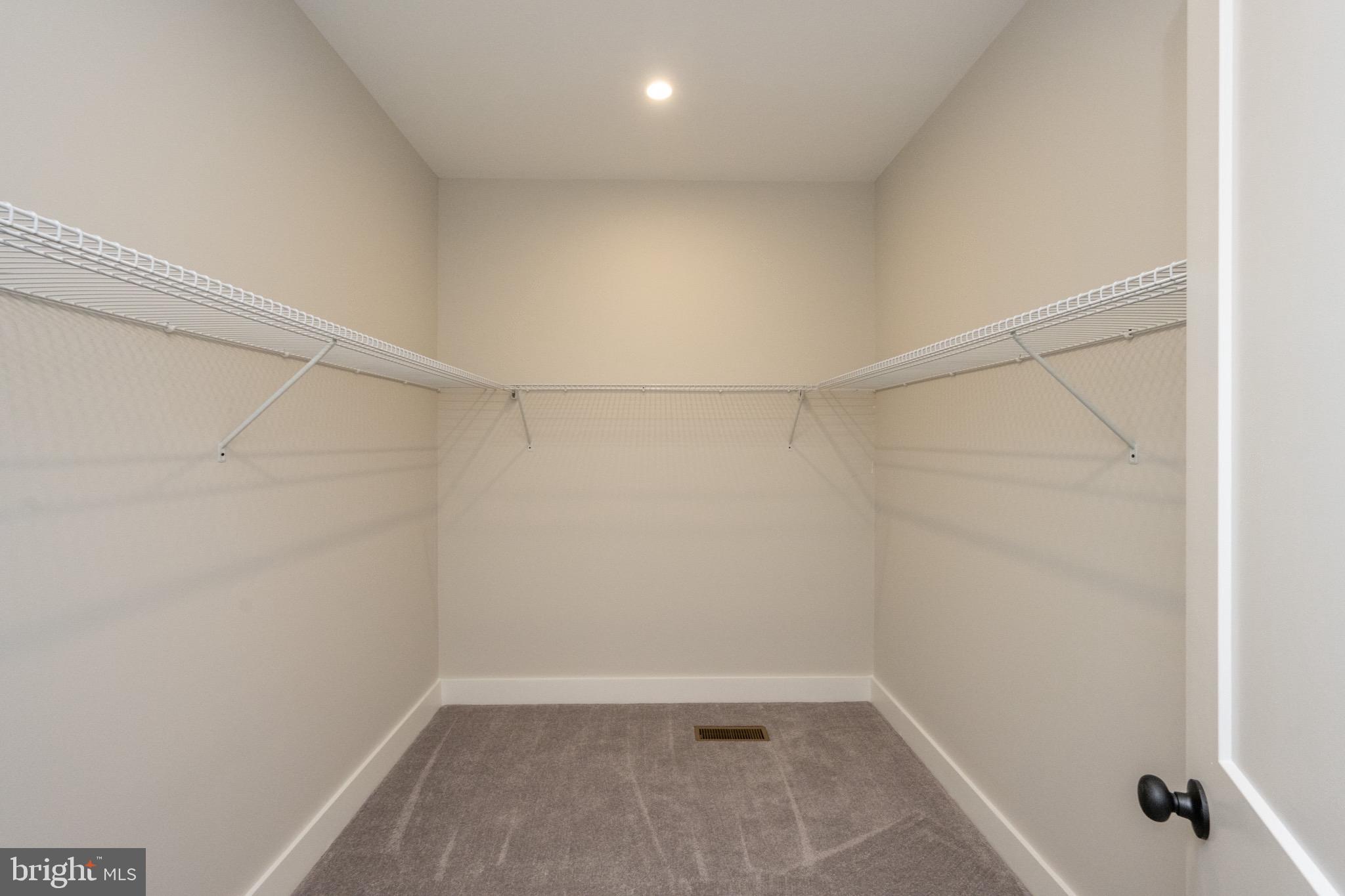 RED BRUSH - Residential