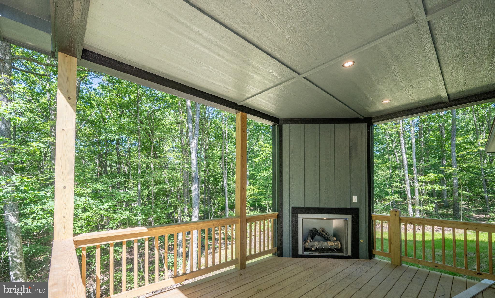 RED BRUSH - Residential