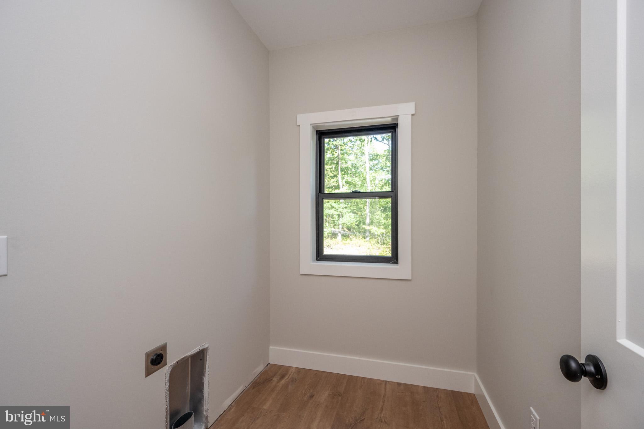 RED BRUSH - Residential