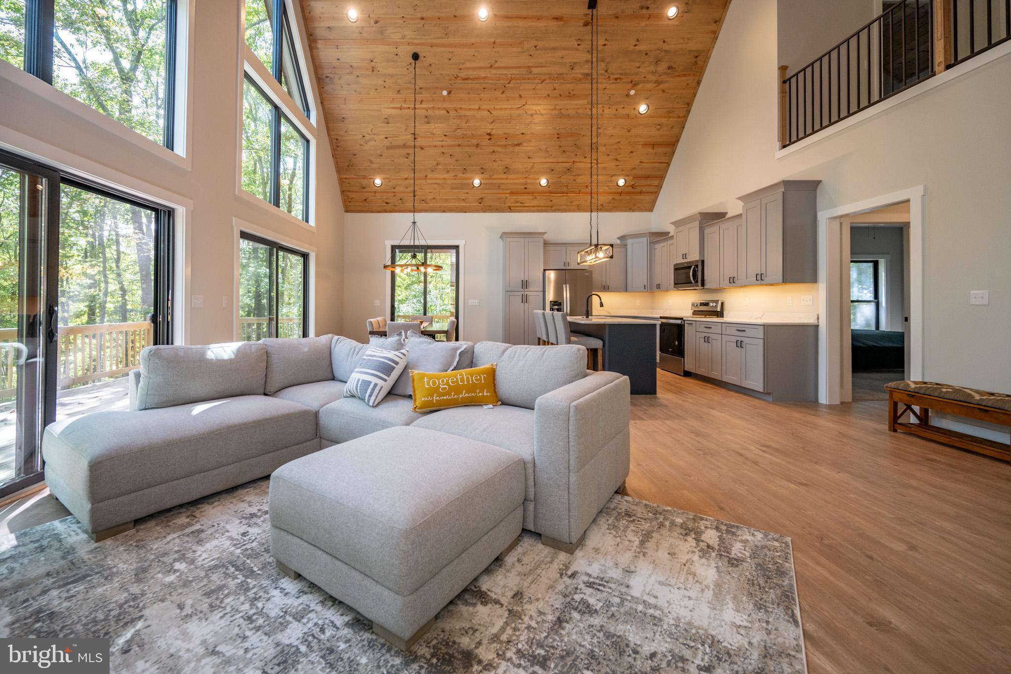 RED BRUSH - Residential