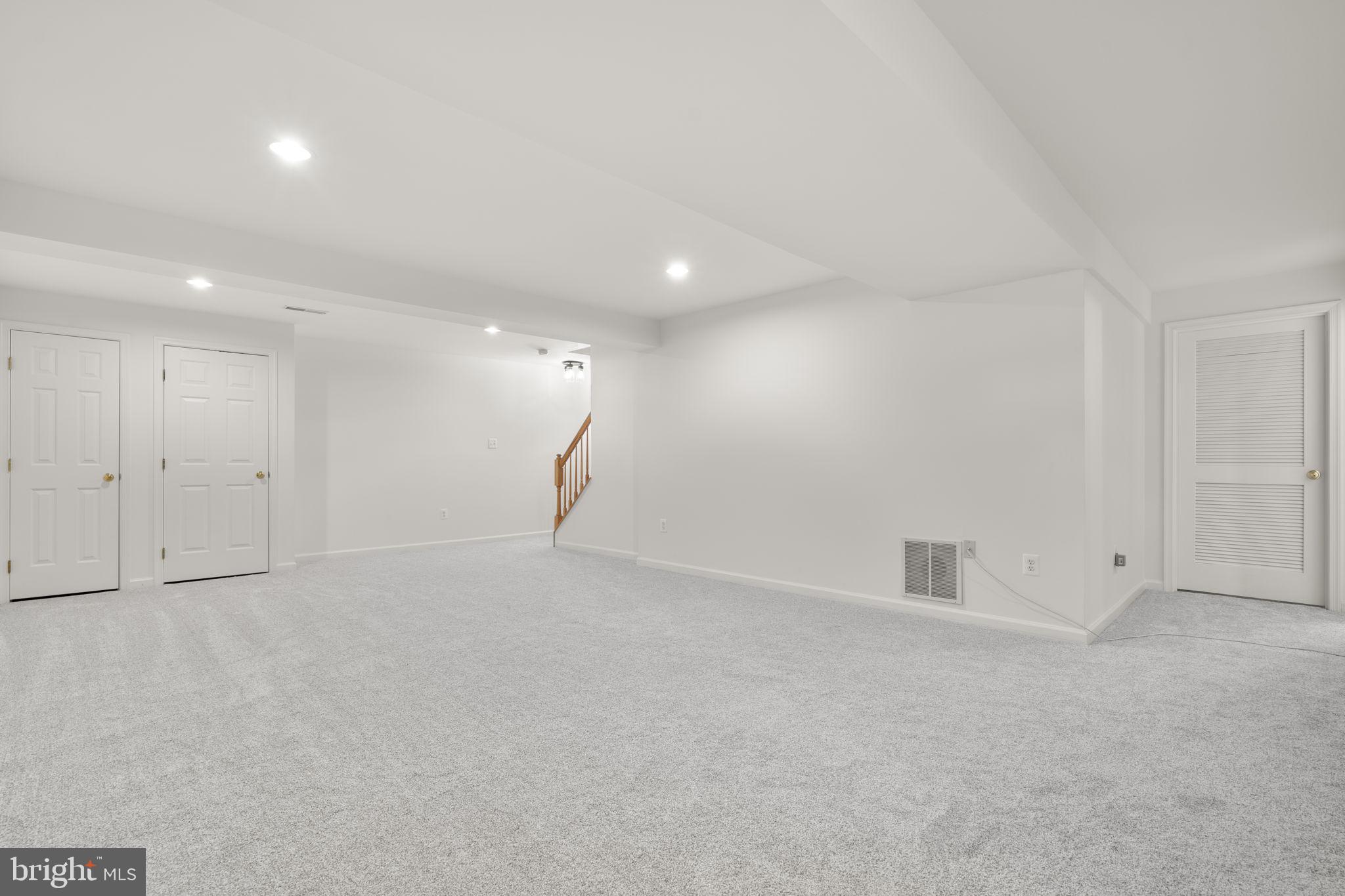 CLOPPERS MILL WEST - Residential
