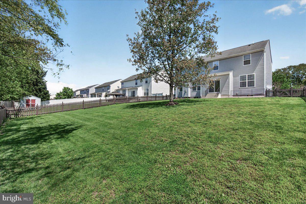SUN MEADOW - Residential