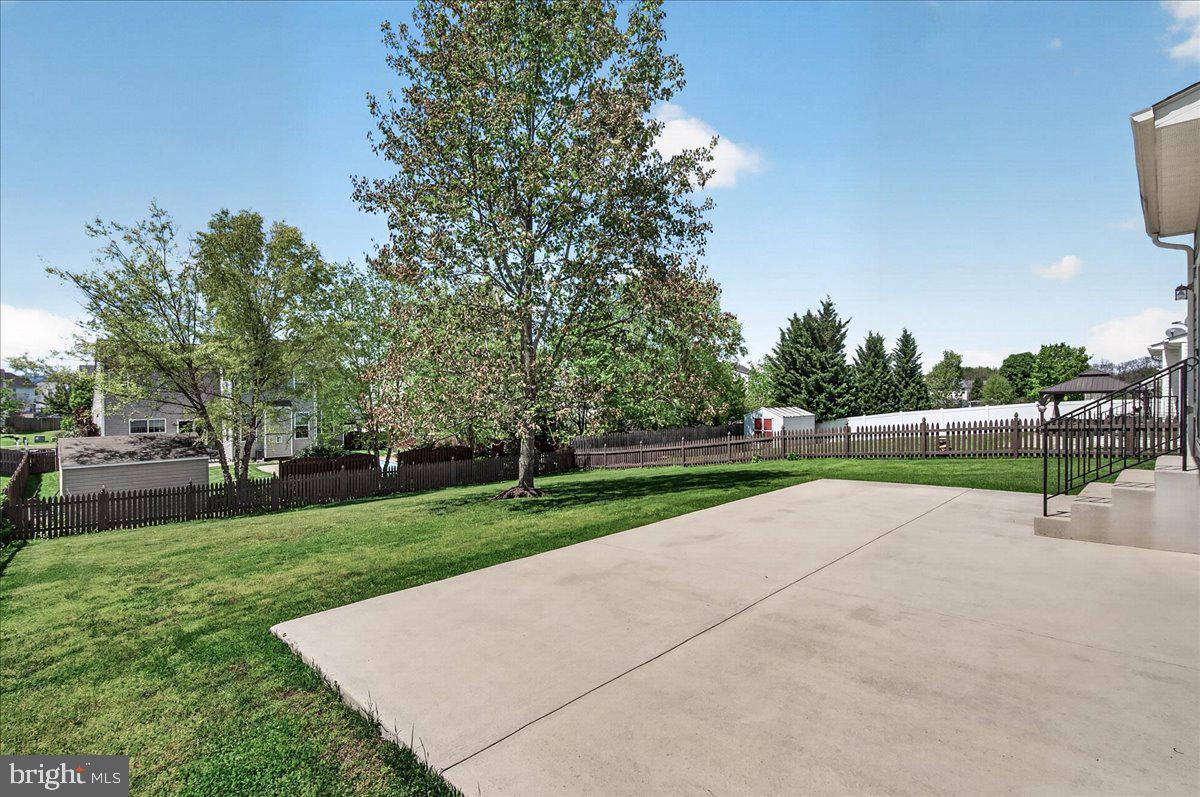 SUN MEADOW - Residential