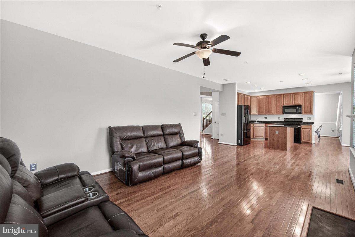 SUN MEADOW - Residential