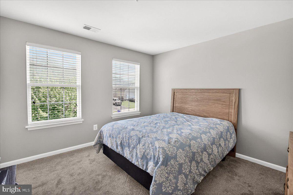 SUN MEADOW - Residential