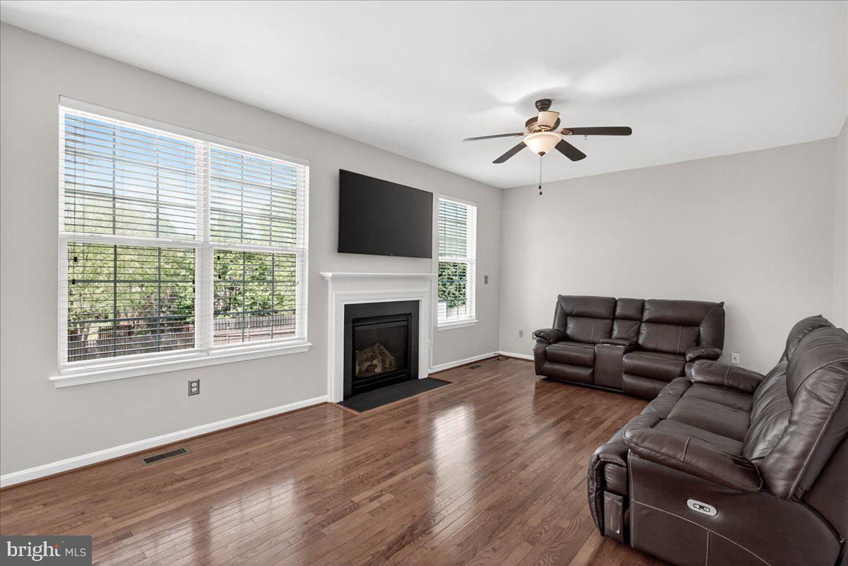 SUN MEADOW - Residential