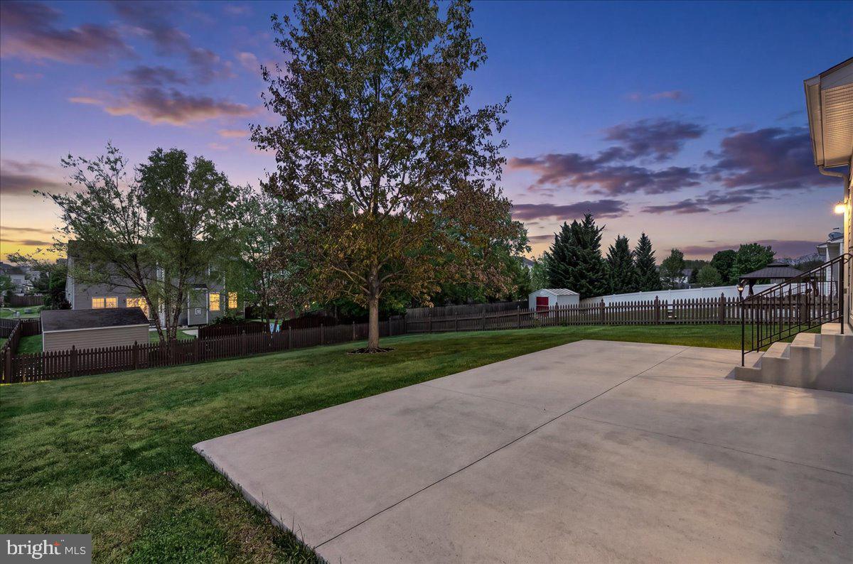SUN MEADOW - Residential