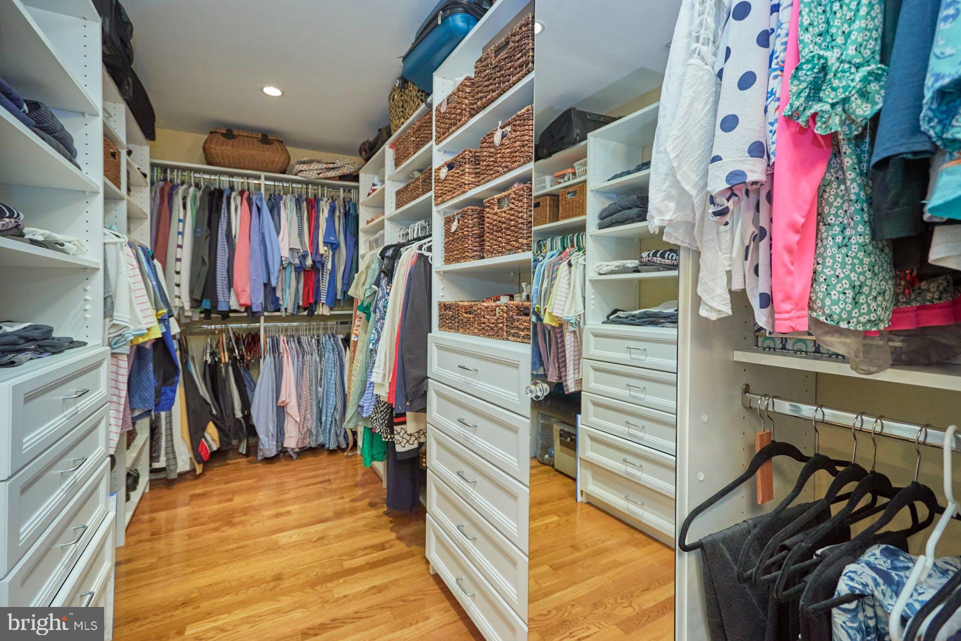 SULLY ESTATES - Residential