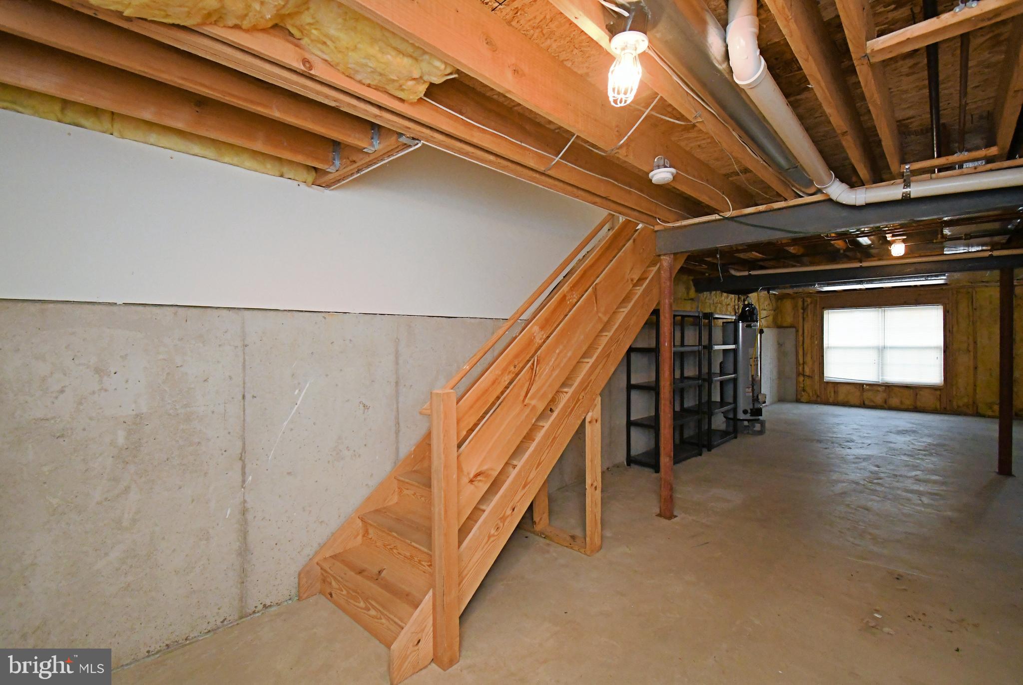 COURT AT THE LEDGES - Residential