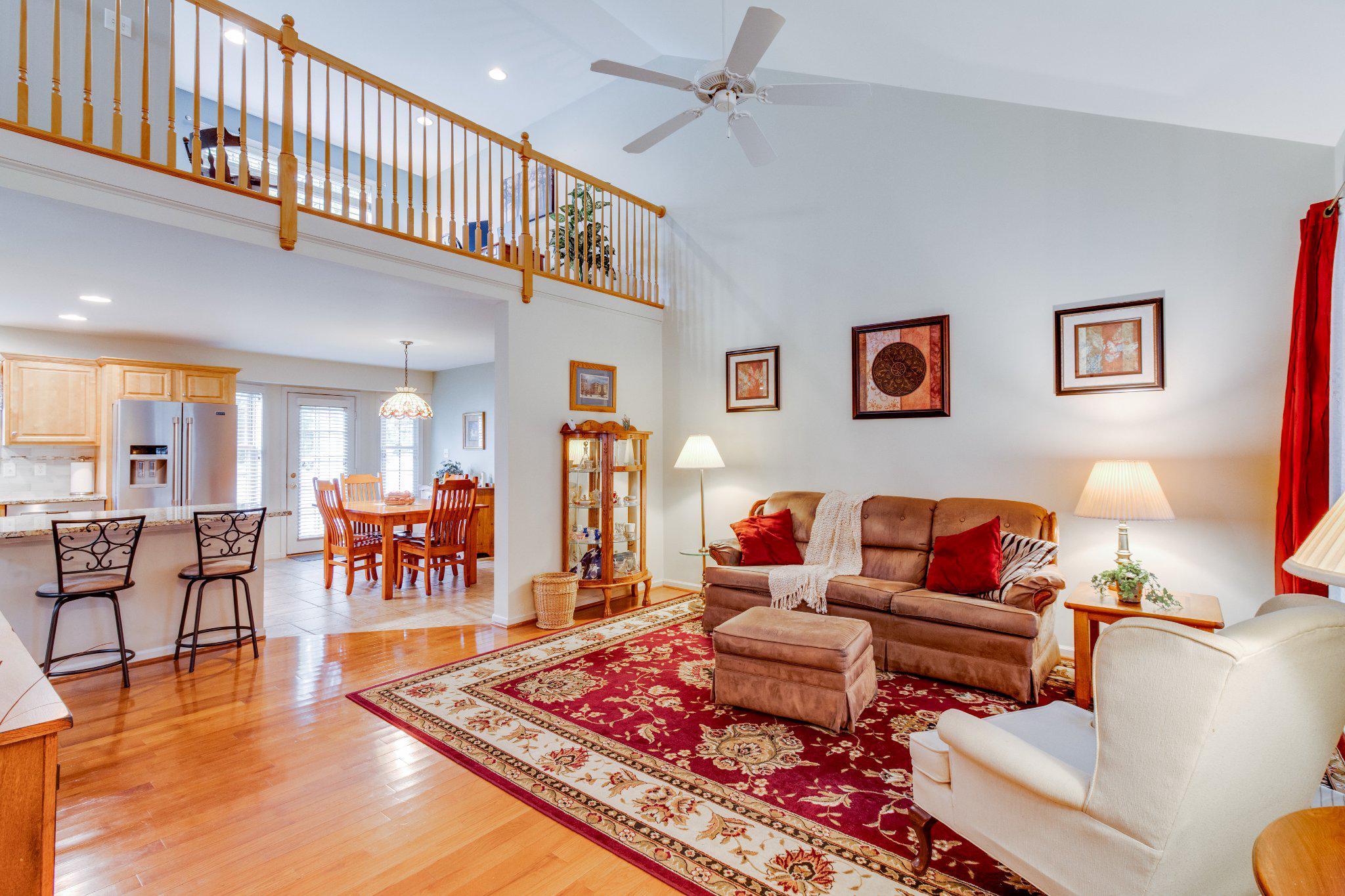 1285 WILLOW CREEK DRIVE
