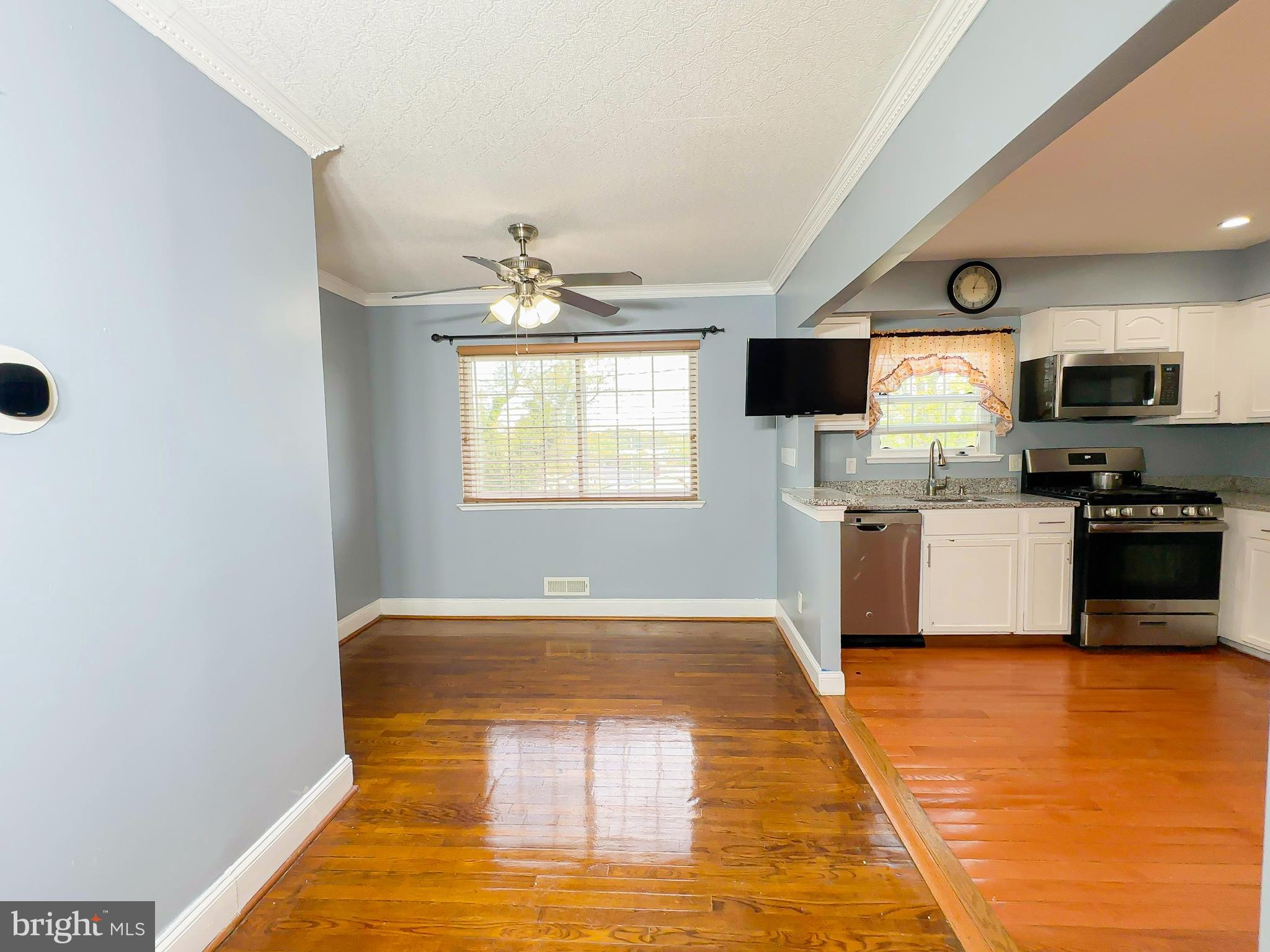 DEERFIELD - Residential Lease