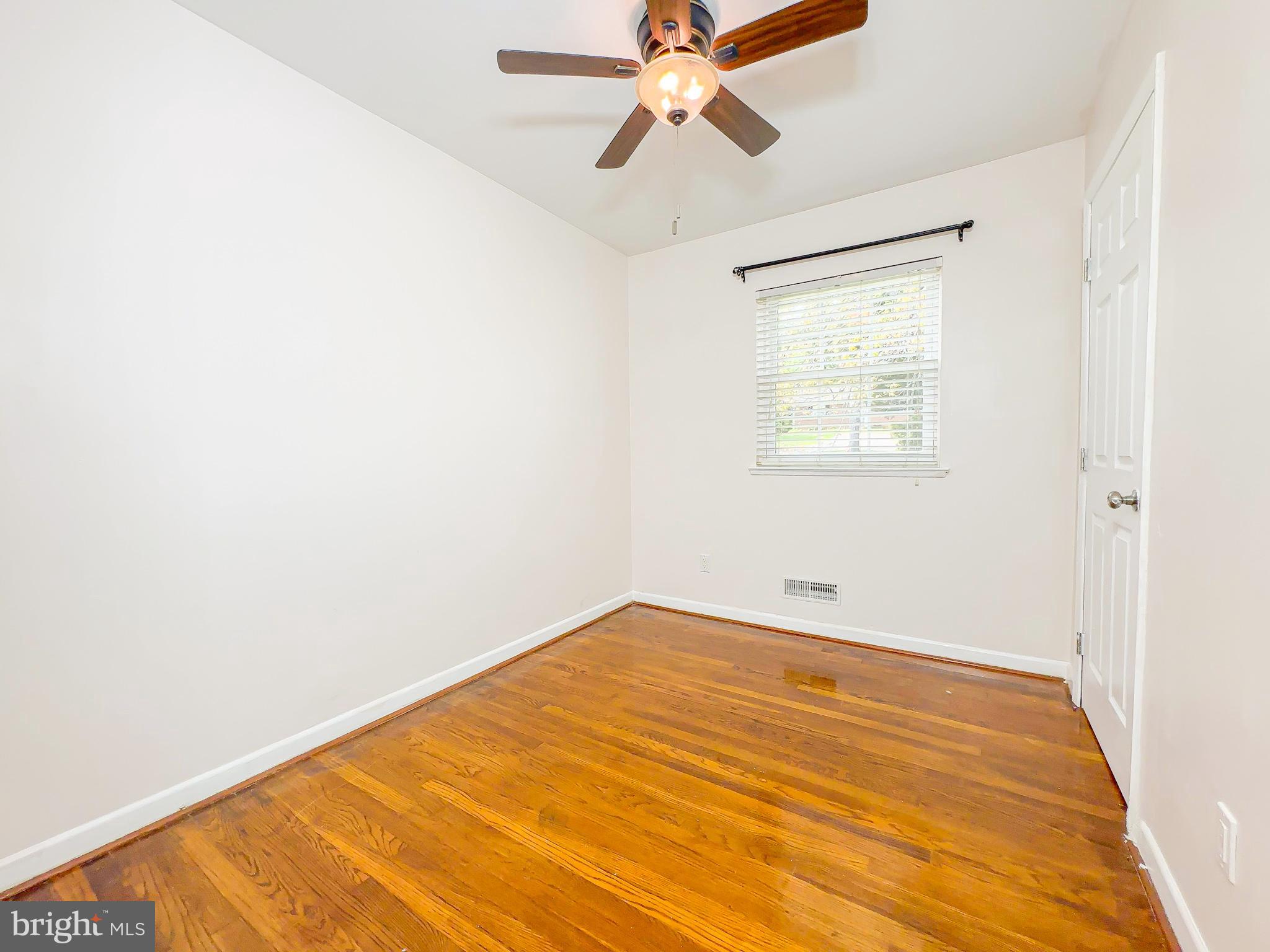 DEERFIELD - Residential Lease