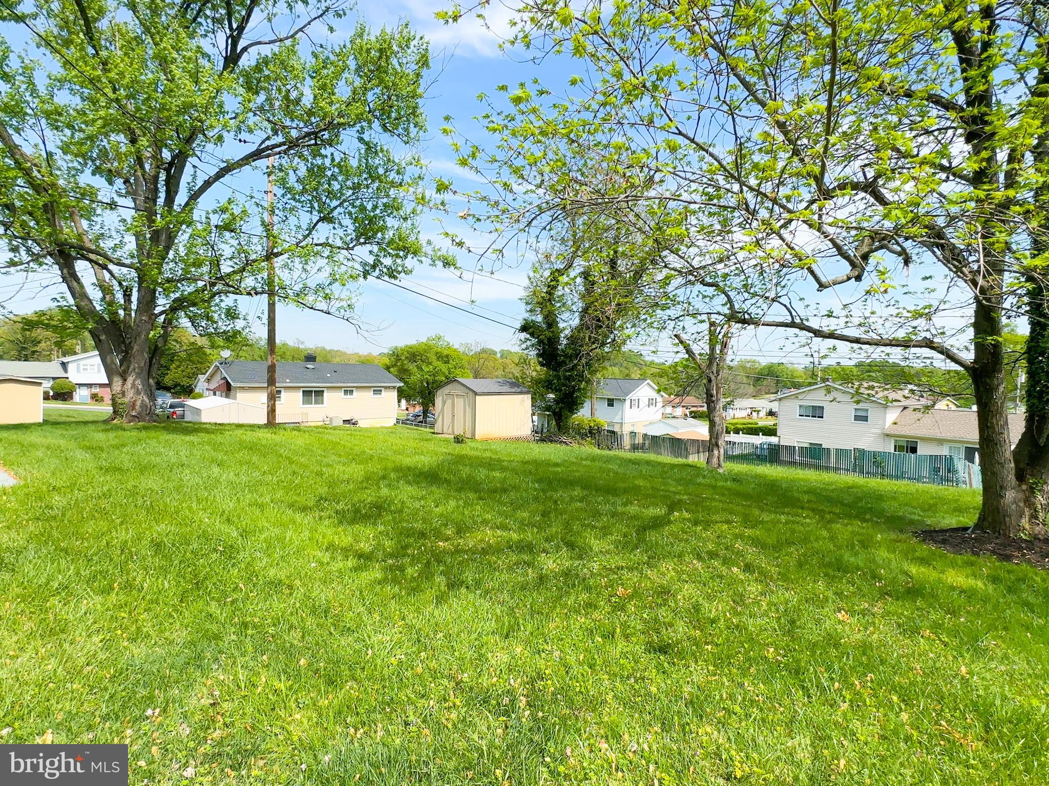 DEERFIELD - Residential Lease